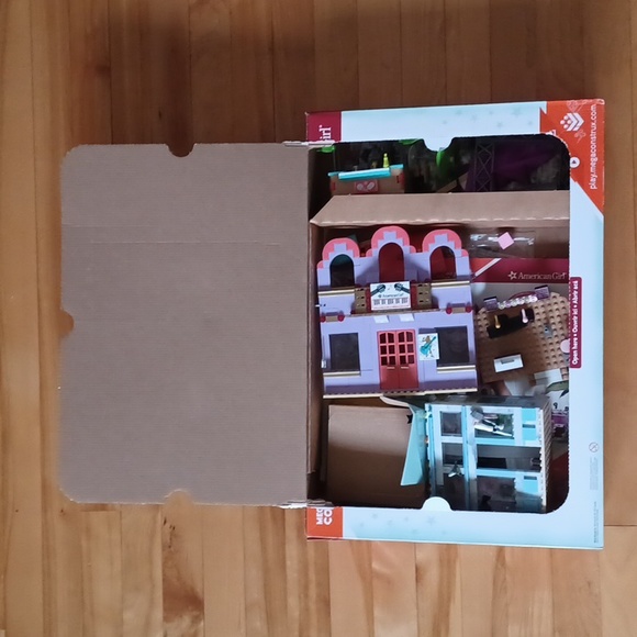 American Girl Mega Construx for girls 8+ - Picture 6 of 11